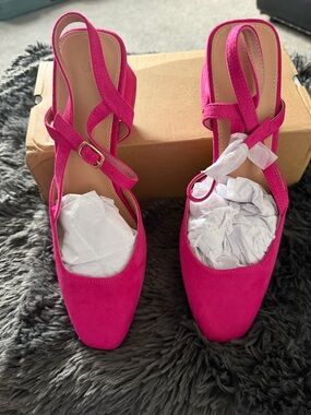 Coutgo New in box Women’s Fuchsia Slingback Pumps - pink size 7.5